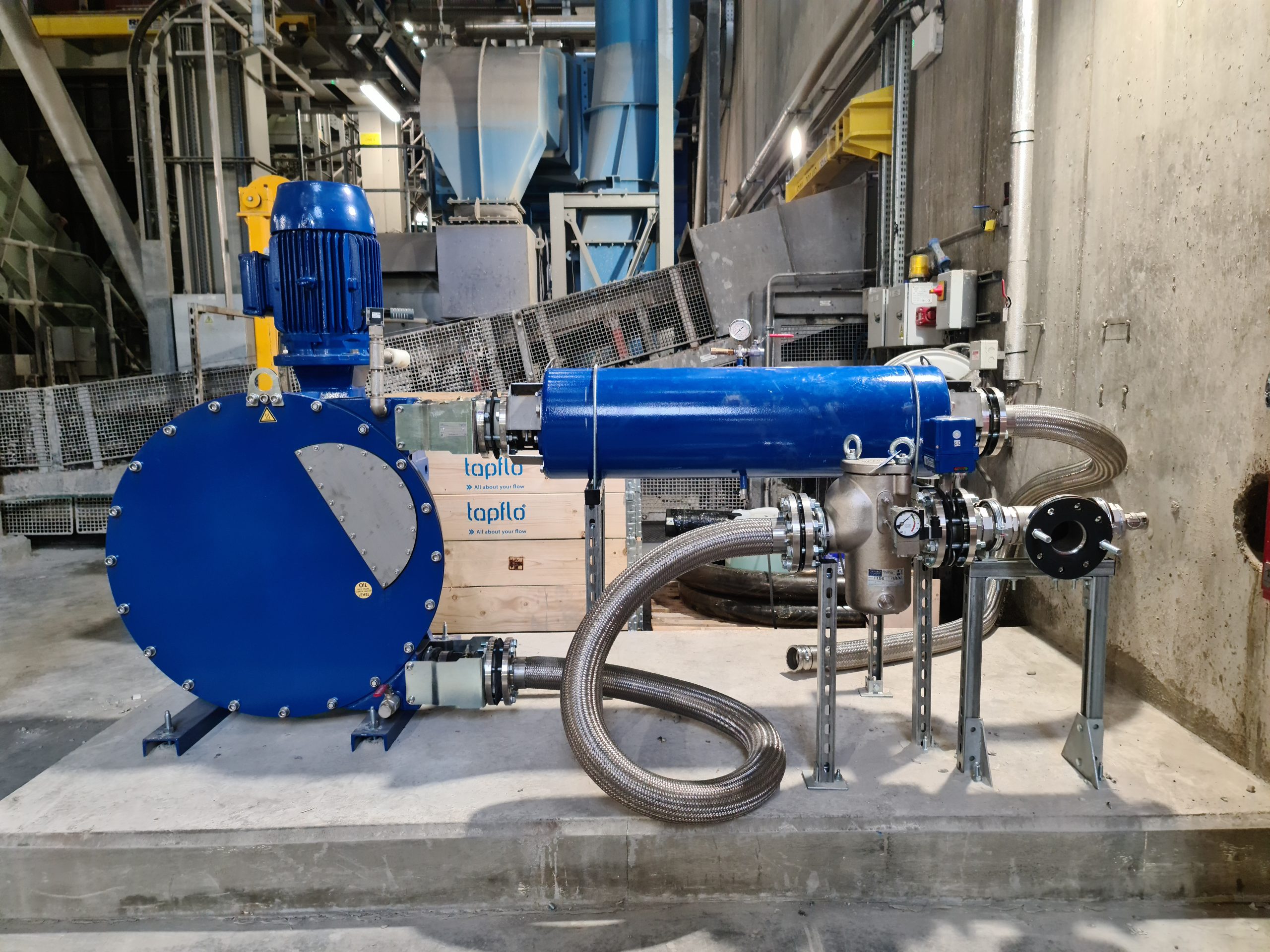 PTP100 & Dampener set up in a warehouse